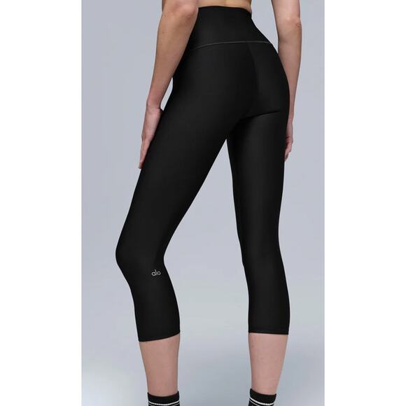 ALO Yoga High Waist Airlift Capri Legging Black Small NWT - Picture 7 of 7
